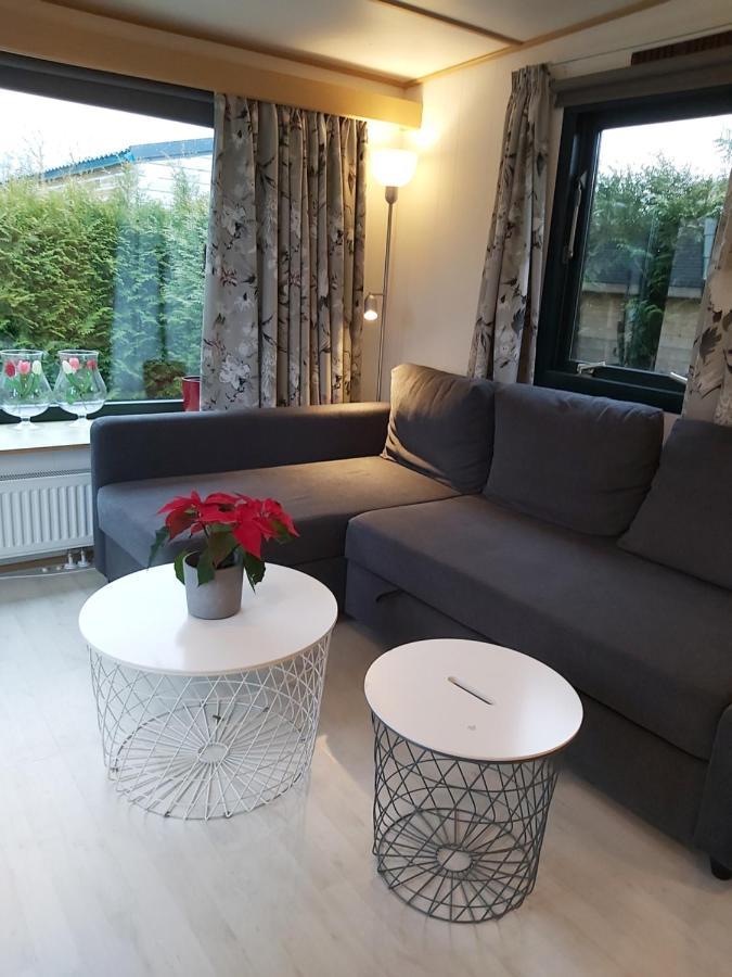 Comfortabel En Gezellig Familie Chalet Tot 6 Personen Op De Veluwe Bungalowpark De Kern Putten Exterior foto